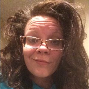 Meet your Posher, Jillian